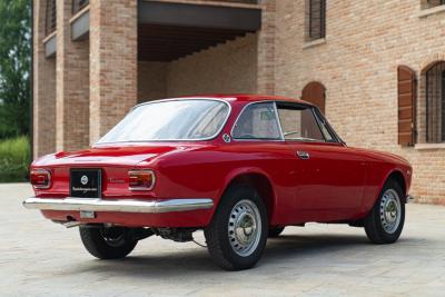 1967 Alfa Romeo GIULIA SPRINT GT VELOCE