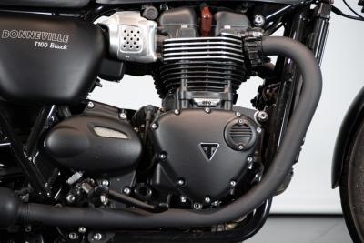 2017 Triumph BONNEVILLE T100 BLACK