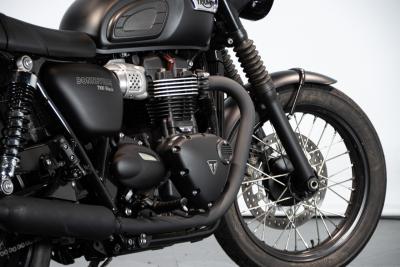 2017 Triumph BONNEVILLE T100 BLACK