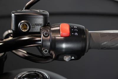 2017 Triumph BONNEVILLE T100 BLACK