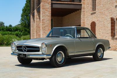 1965 Mercedes - Benz 230 SL
