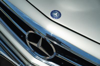 1965 Mercedes - Benz 230 SL