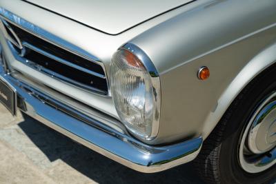 1965 Mercedes - Benz 230 SL