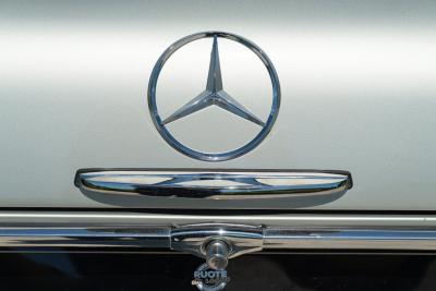 1965 Mercedes - Benz 230 SL