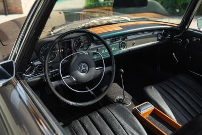 1969 Mercedes - Benz 280 SL