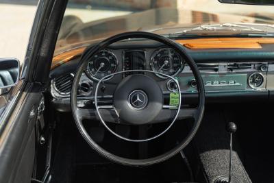 1969 Mercedes - Benz 280 SL