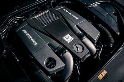 2017 Mercedes - Benz AMG S63