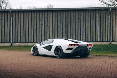 2022 Lamborghini Countach LPI 800-4