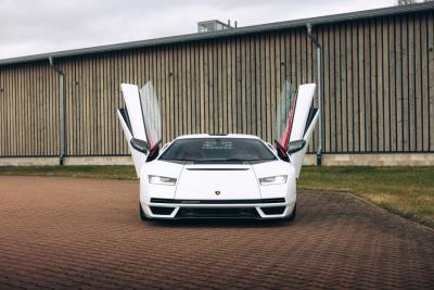 2022 Lamborghini Countach LPI 800-4