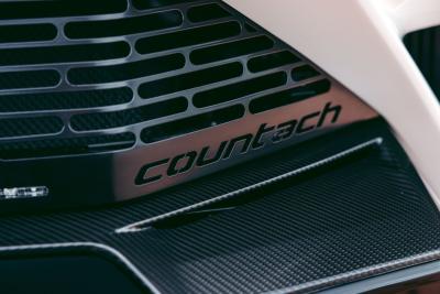 2022 Lamborghini Countach LPI 800-4