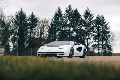 2022 Lamborghini Countach LPI 800-4