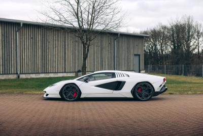 2022 Lamborghini Countach LPI 800-4