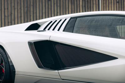 2022 Lamborghini Countach LPI 800-4
