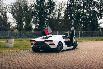 2022 Lamborghini Countach LPI 800-4