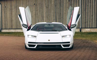 2022 Lamborghini Countach LPI 800-4