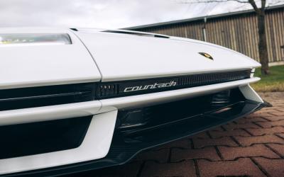 2022 Lamborghini Countach LPI 800-4