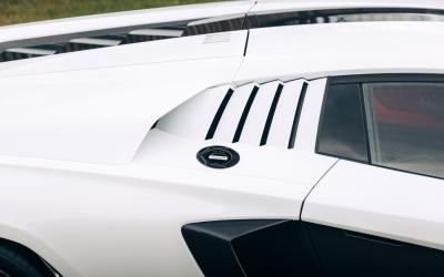 2022 Lamborghini Countach LPI 800-4