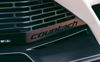 2022 Lamborghini Countach LPI 800-4