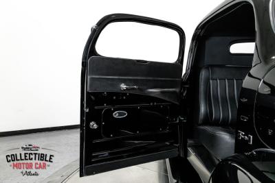 1949 Ford F1 Restomod