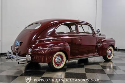 1941 Ford Deluxe Tudor Sedan