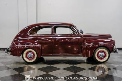 1941 Ford Deluxe Tudor Sedan