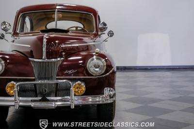 1941 Ford Deluxe Tudor Sedan