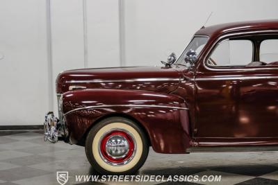 1941 Ford Deluxe Tudor Sedan