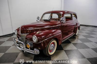 1941 Ford Deluxe Tudor Sedan