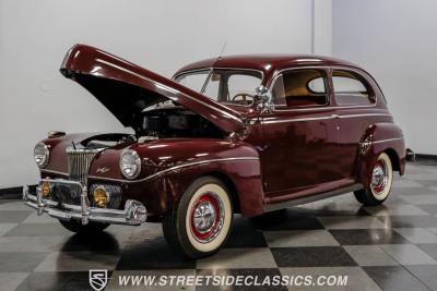 1941 Ford Deluxe Tudor Sedan