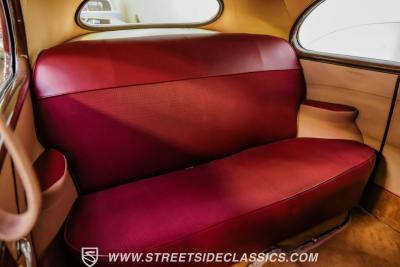 1941 Ford Deluxe Tudor Sedan