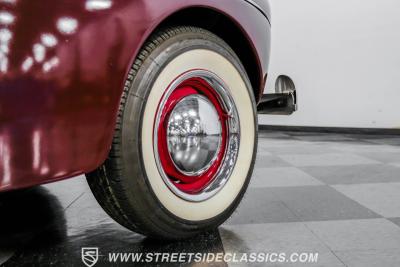 1941 Ford Deluxe Tudor Sedan