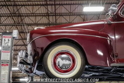 1941 Ford Deluxe Tudor Sedan