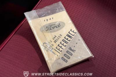 1941 Ford Deluxe Tudor Sedan