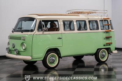 1994 Volkswagen Type 2 13 Window Deluxe Bus