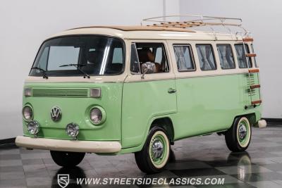 1994 Volkswagen Type 2 13 Window Deluxe Bus