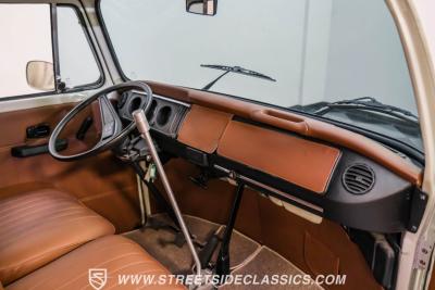 1994 Volkswagen Type 2 13 Window Deluxe Bus