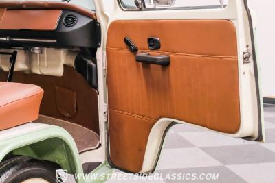 1994 Volkswagen Type 2 13 Window Deluxe Bus