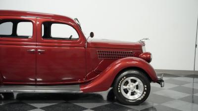 1935 Ford Fordor