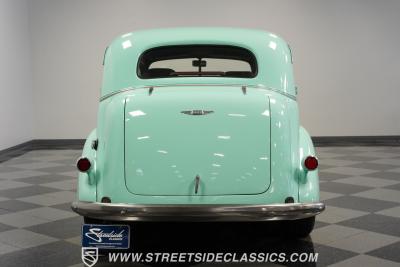 1937 Chevrolet Master Deluxe Sedan Restomod