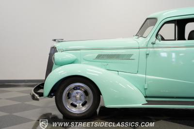 1937 Chevrolet Master Deluxe Sedan Restomod