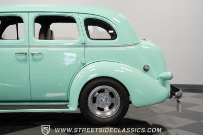 1937 Chevrolet Master Deluxe Sedan Restomod