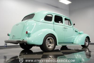 1937 Chevrolet Master Deluxe Sedan Restomod