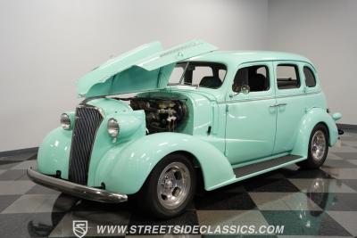1937 Chevrolet Master Deluxe Sedan Restomod
