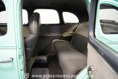 1937 Chevrolet Master Deluxe Sedan Restomod