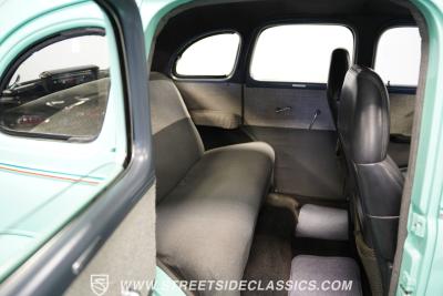 1937 Chevrolet Master Deluxe Sedan Restomod