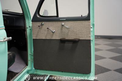 1937 Chevrolet Master Deluxe Sedan Restomod