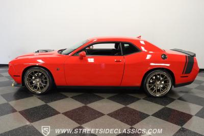 2016 Dodge Challenger R/T Scat Pack 392 Shaker