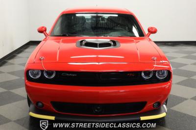 2016 Dodge Challenger R/T Scat Pack 392 Shaker