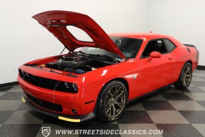 2016 Dodge Challenger R/T Scat Pack 392 Shaker