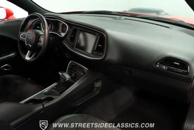 2016 Dodge Challenger R/T Scat Pack 392 Shaker